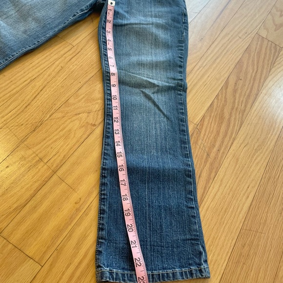 Guess Boot Cut Med Wash Jeans - Picture 7 of 12